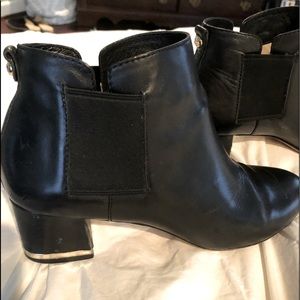 Vince Camuto leather ankle boots 7.5 M